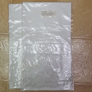 2 Beautiful Italian linen bath towels 30x44